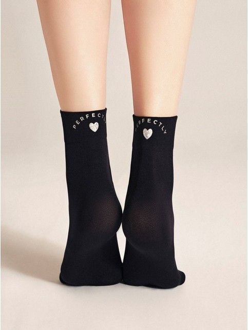 Матовые носки с сияющей термоаппликацией Perfectly