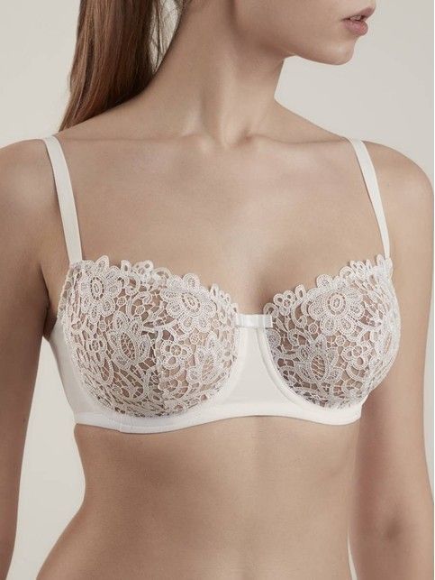 Biustonosz z miękkimi miseczkami z fiszbinami Miracle TB6137