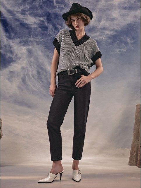 Черные джинсы mom с эффектом потертости из eco-friendly денима CON-662