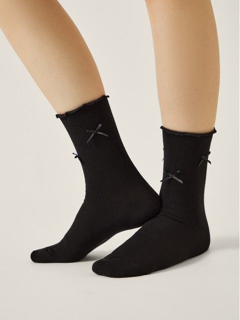 Однотонные носки с бантиком и волнистым краем