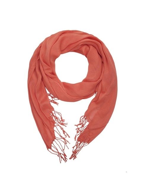 Szalik w kolorze kamelii z frędzlami CS007